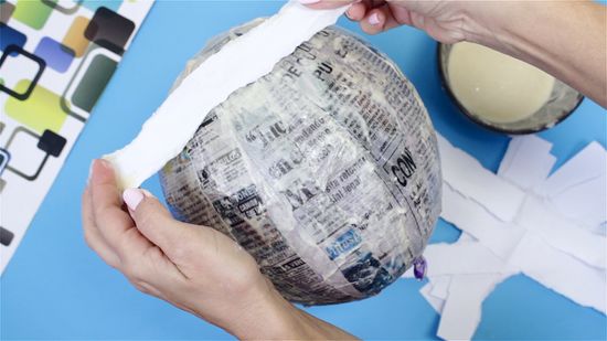 550px-nowatermark-Make-a-Papier-Mâché-Mask-(for-Kids)-Step-3-Version-3 -